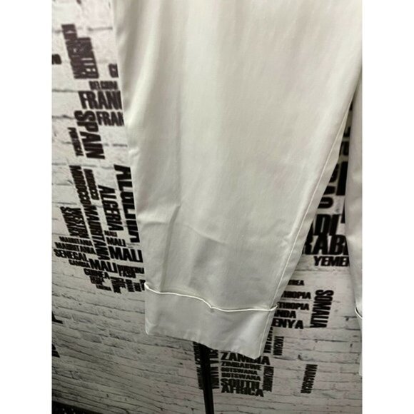 Express Stretch 7/8 Stone Zip Front Mid-Rise Cuff Hem Capri Pants - Picture 2 of 4